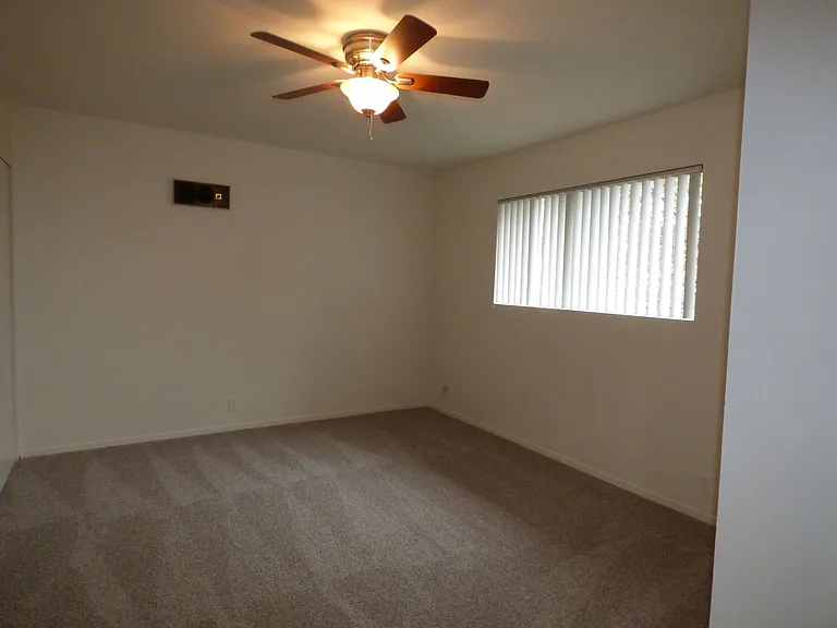 5065 Thorne Dr — Photo 10