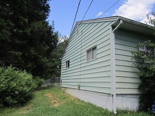 2nd image of 317 Sarvis Dr