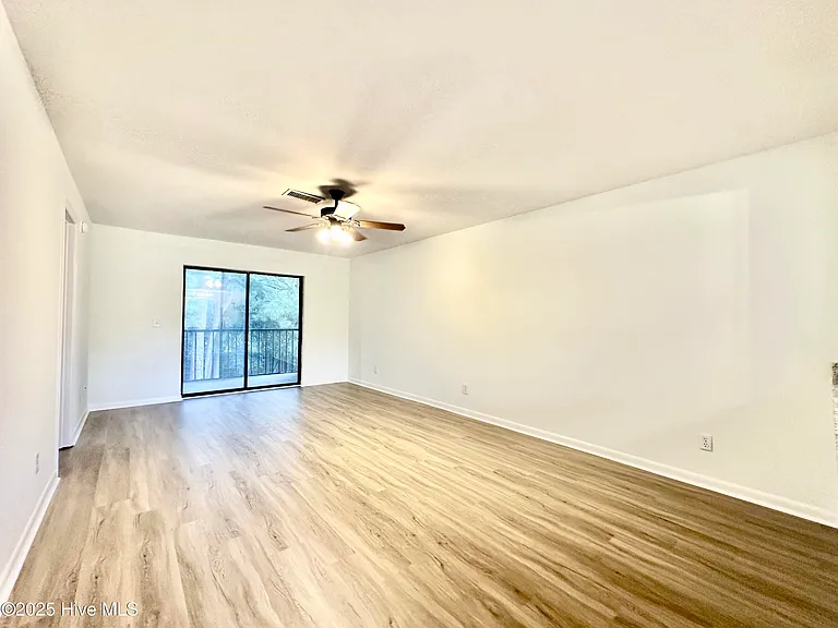 4451 Holly Tree Rd — Photo 9