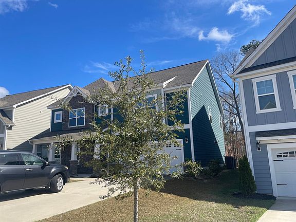 2nd image of 416 Harbour Pointe Dr