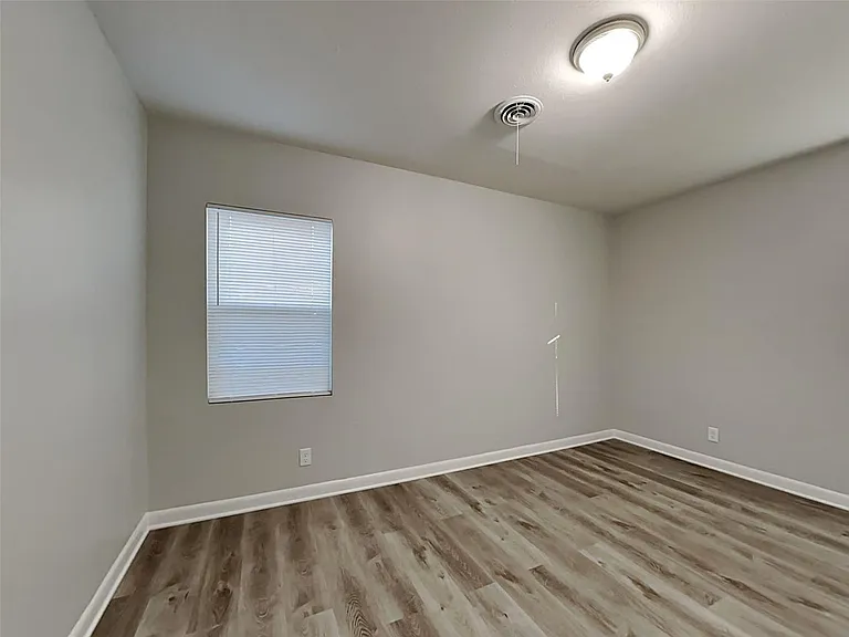 5825 Aton Ave — Photo 11