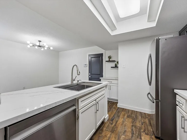 1908 Augusta Dr #3 — Photo 7