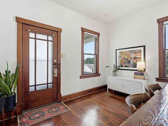 5th image of 7614 Weaver Ave