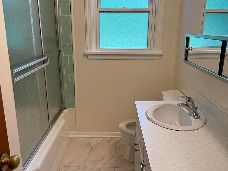 855 Hugh Ave — Photo 5