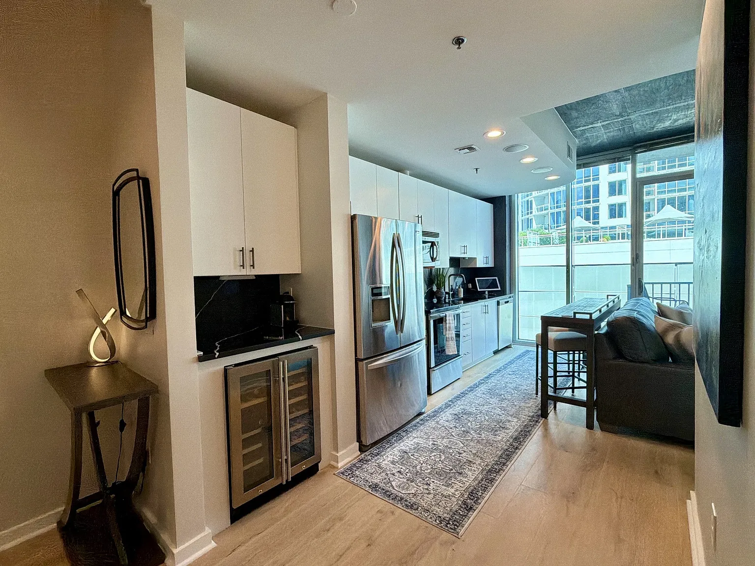1 bed, 1.0 bath, 633 sqft, $2,150 — Photo 4