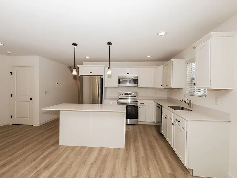 1625 Reagan Dr — Photo 23