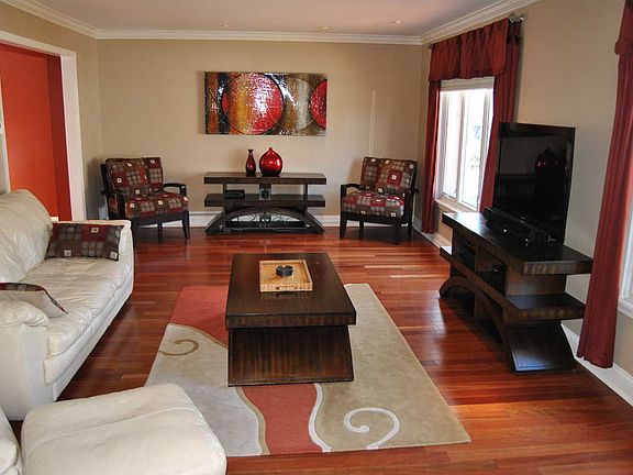3rd image of 117 Kingsclere Dr