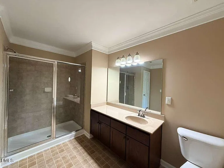 1061 Remington Oaks Cir — Photo 19