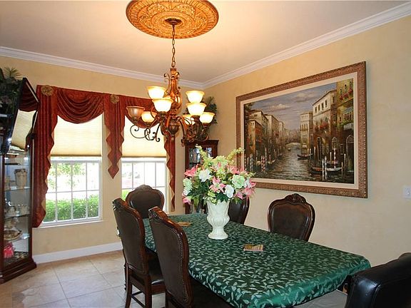 4th image of 843 SW Grand Reserves Blvd