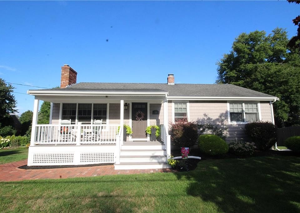 1st image of 30 Monterey Dr