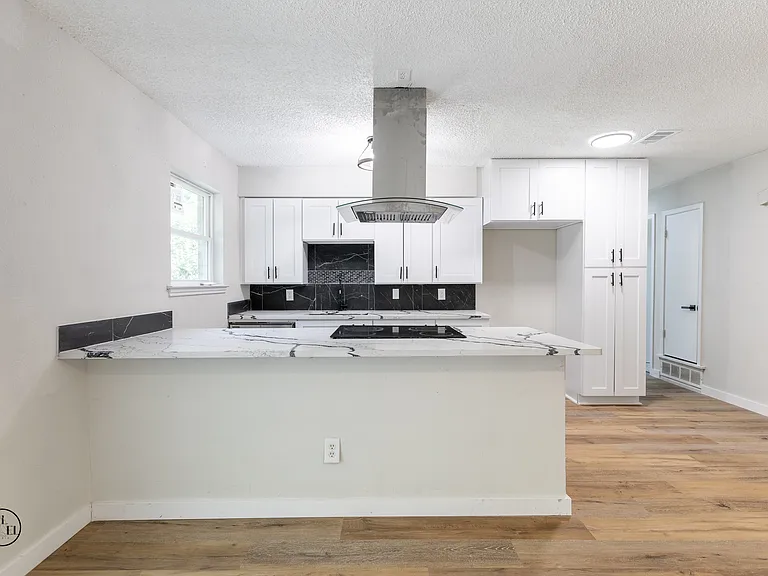 2318 May Ln — Photo 10