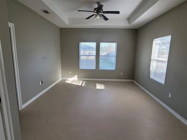 3 bed, 3.0 bath, 1667 sqft, $2,495 — Photo 3