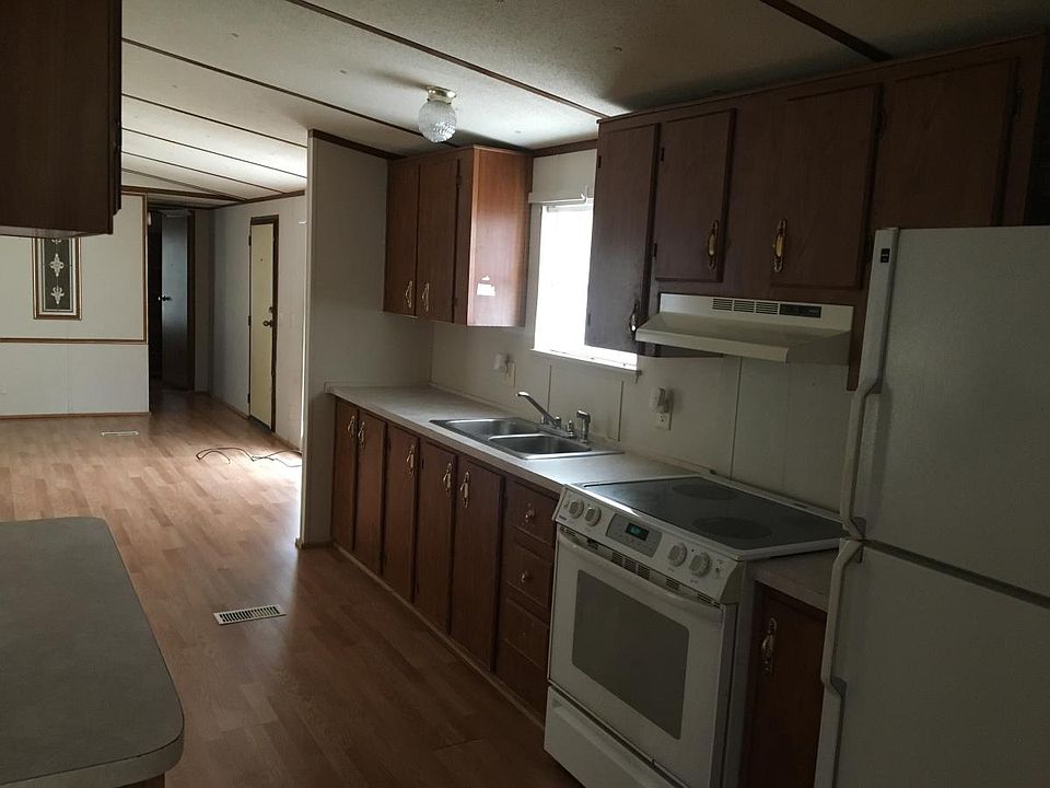 2nd image of 300 Washboard Ln