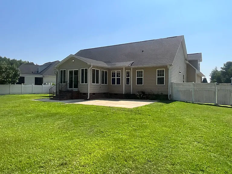 404 Windover Dr — Photo 29