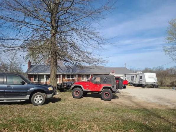 311 S Main St, Pleasant Hope, MO 65725