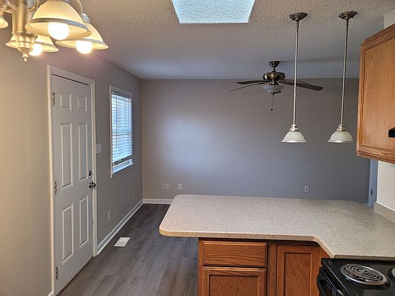 4th image of 255 Brewster Dr #D