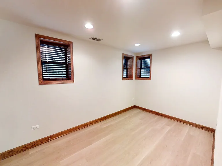 3761 N Lakewood Ave #1F — Photo 11