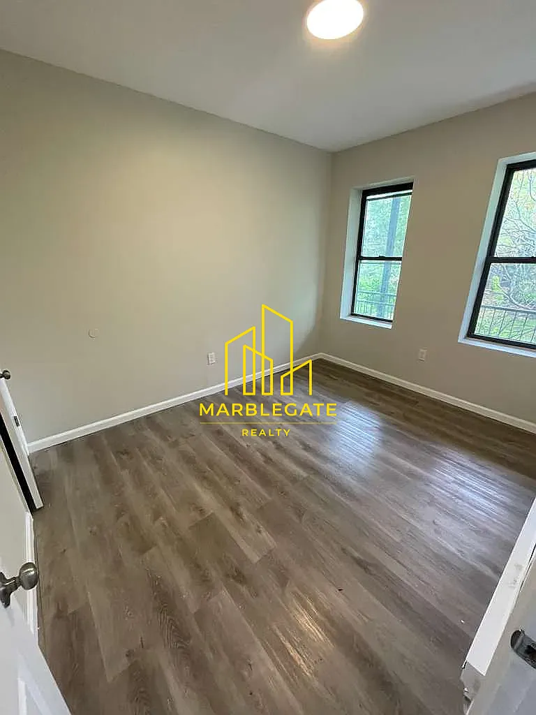 4 bed, $2,650 — Photo 2