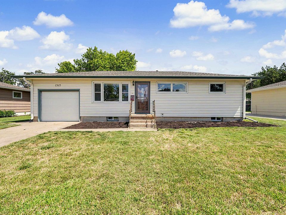 1st image of 1317 Indian Rock Ln