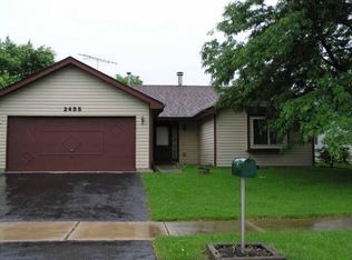 2455 Westleigh Ct, Aurora, IL 60504