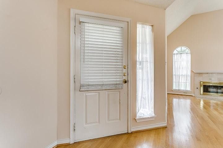 1st image of 4624 Orwell Dr