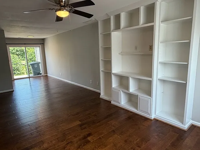 2 bed, 1.5 bath, 1089 sqft, $1,475 — Photo 4