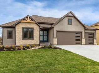 2914 SW Arthur Dr, Lees Summit, MO 64082