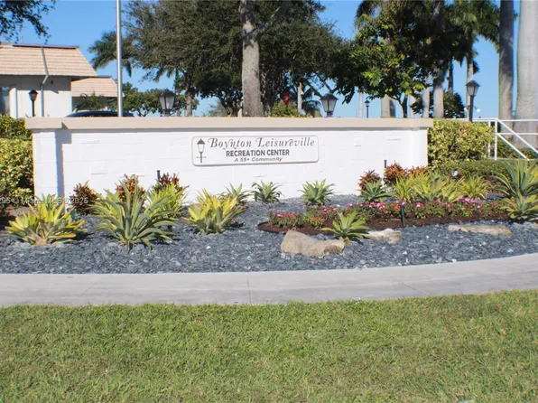 1511 Alfred Dr, Boynton Beach, FL 33426