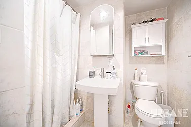 Rented by Urbane Brokerage