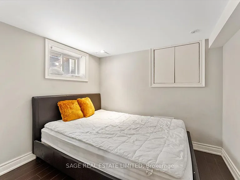 207 Cedarvale Ave #LOWER — Photo 18