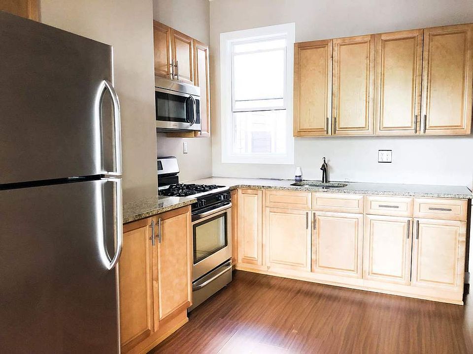 1st image of 1438 28th Ave APT 2F