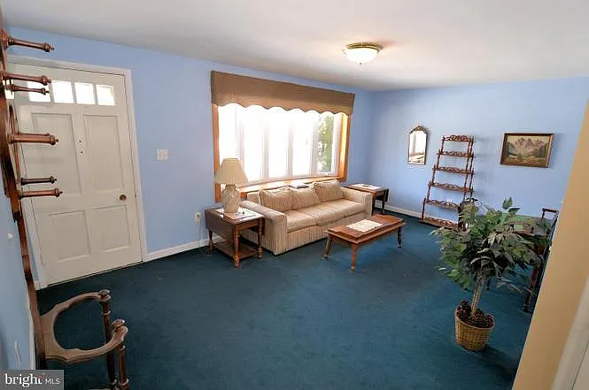 5 bed, 1252 sqft, $3,450 — Photo 4