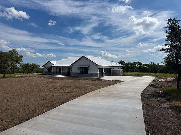 2nd image of 396 Burnet Oaks Drive