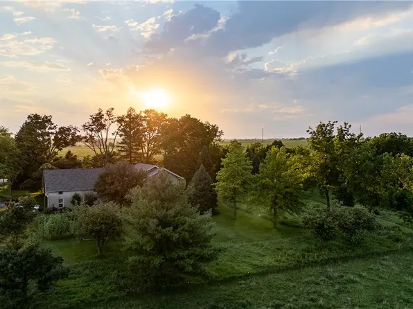 1038 Quail Ridge Ave, Van Meter, IA 50261