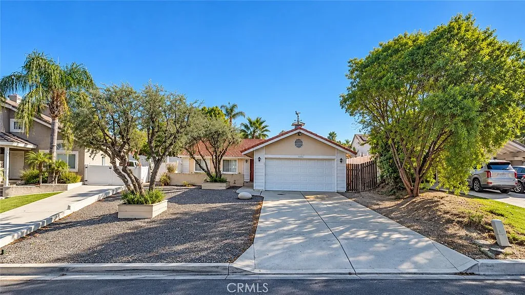 3 bed, 1473 sqft, $2,900 — Photo 1