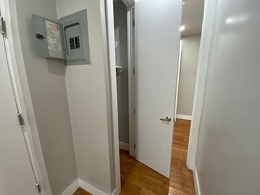 2nd image of 21 Fort Washington Ave #D4
