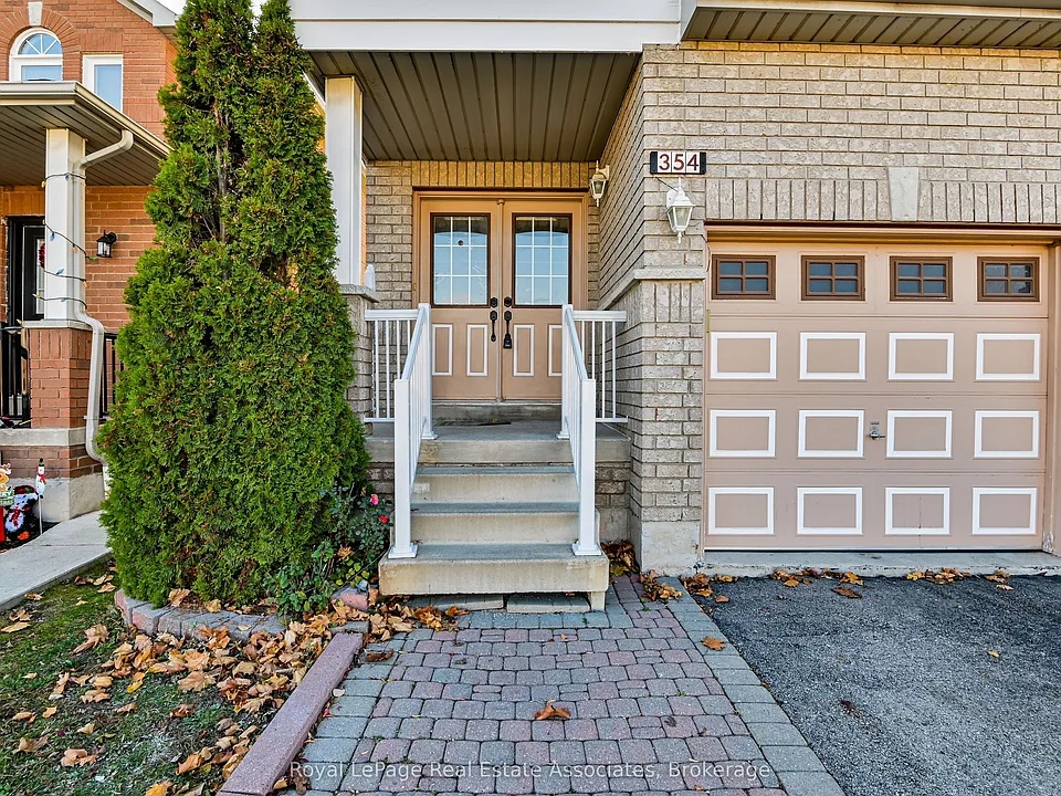 354 Oaktree Cir