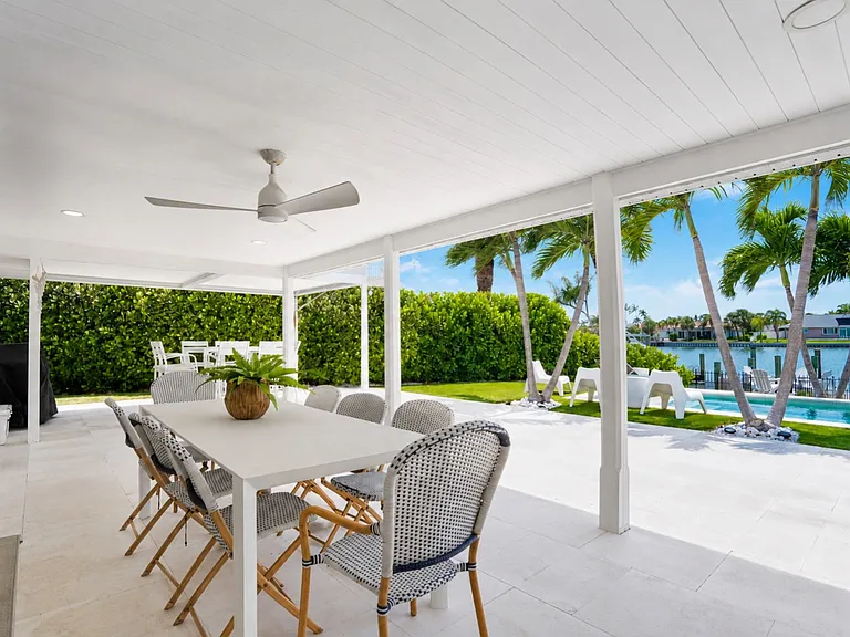 2882 W Vina Del Mar Blvd — Photo 45