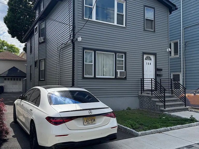 154 Hayward Pl #1 — Photo 2