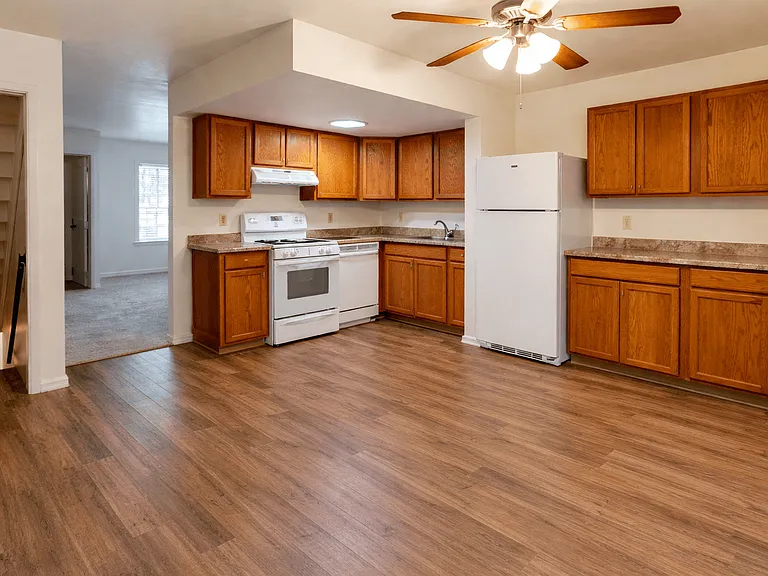 Arbor Pointe Townhomes — Photo 19