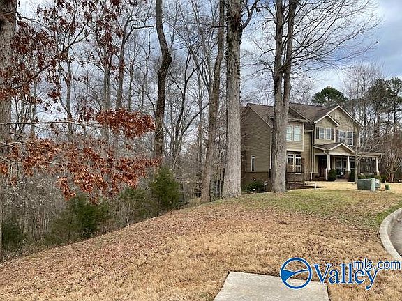 2nd image of 132 Pavilion Dr