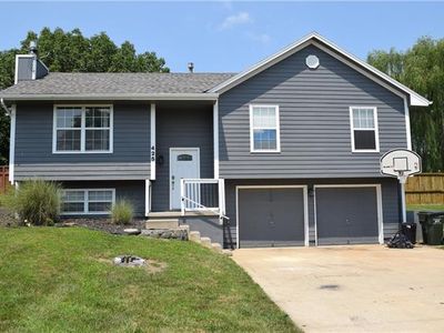 425 E Phillips St, Odessa, MO, 64076