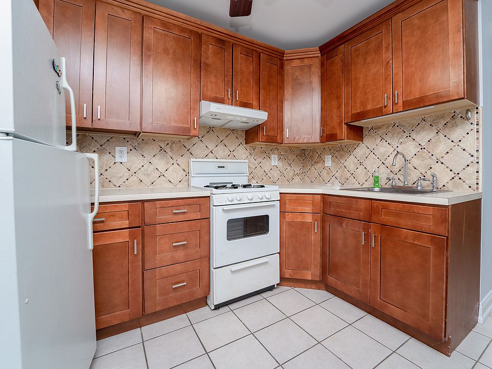 1st image of 24-59 28th St #2