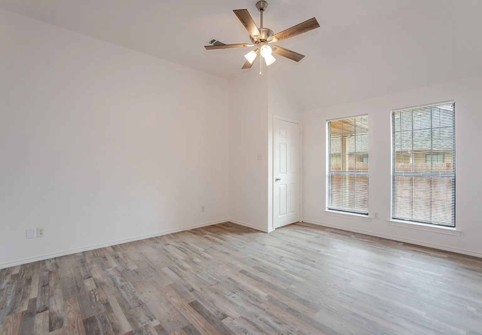2 bed, 1274 sqft, $1,795 — Photo 3