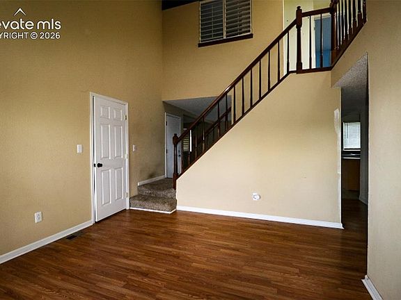 5th image of 8680 Aspen Cir
