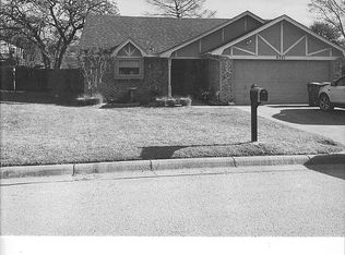 5701 Village Glen Trl, Arlington, TX 76016