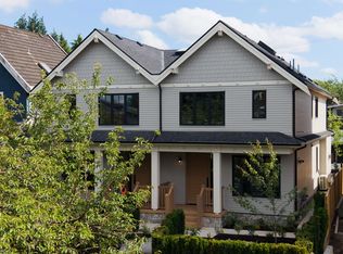 242 E 20th Ave #2, Vancouver, BC V5V 1M1