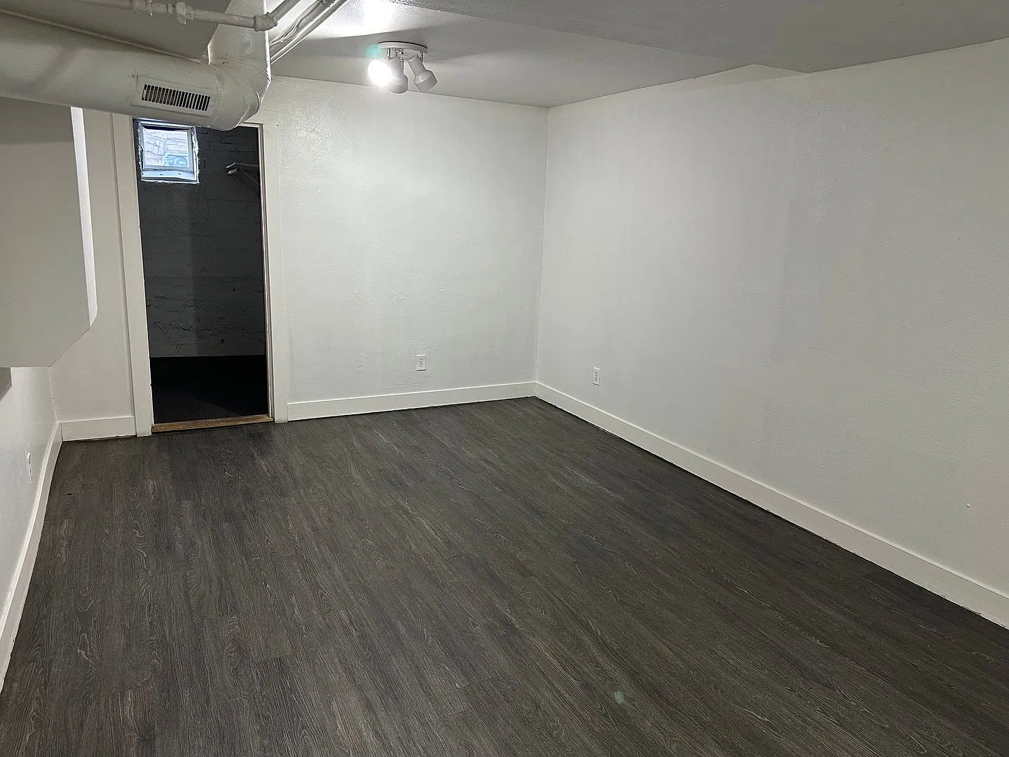 University Housing SLC LLC - 340 — Photo 2