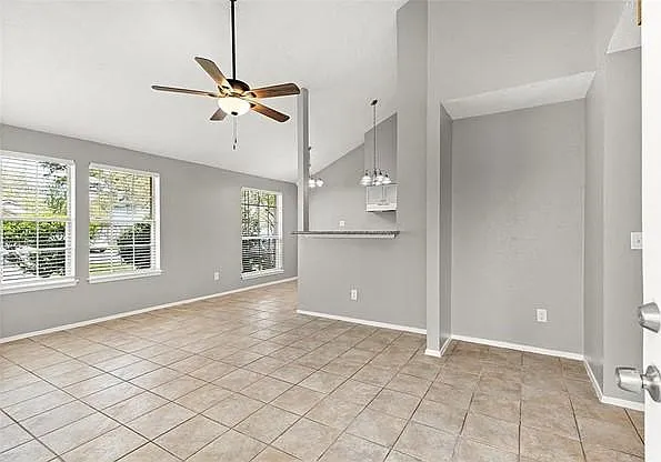5406 Rivergate Dr — Photo 2