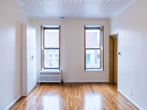 4th image of 317 Smith St #1